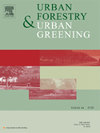 URBAN FORESTRY & URBAN GREENING杂志封面